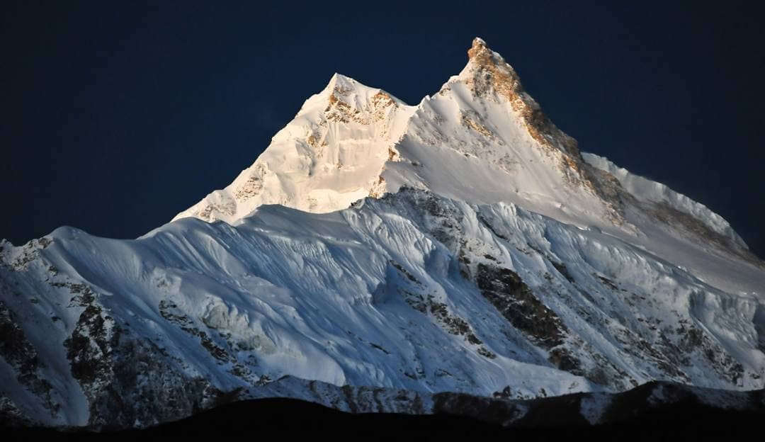 Manaslu Circuit Trek: Epic 23-Day Himalayan Adventure
